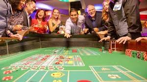 Studio live dealer rosstoreid dengan kamera multi-sudut untuk Permainan Angka